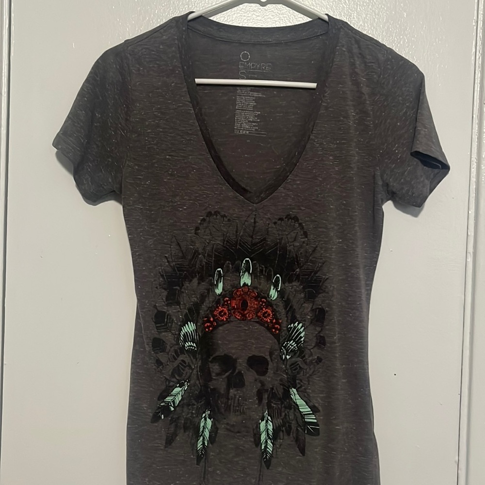 Empyre Women’s VNeck